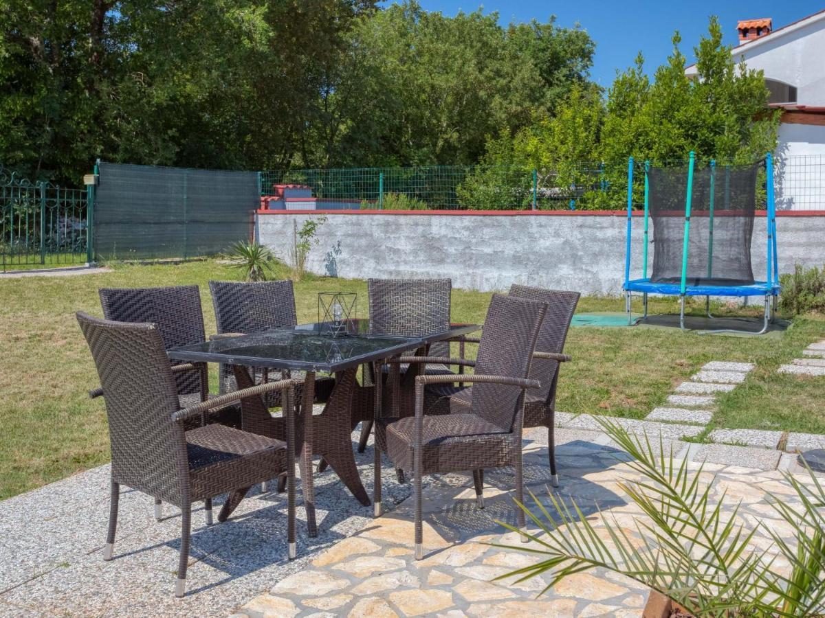 Holiday Home Lola - Lbn381 By Interhome Лабин Екстериор снимка