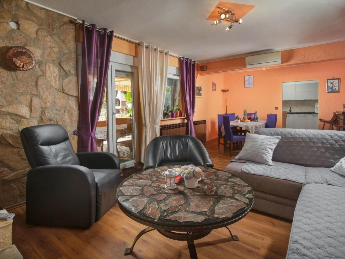 Holiday Home Lola - Lbn381 By Interhome Лабин Екстериор снимка